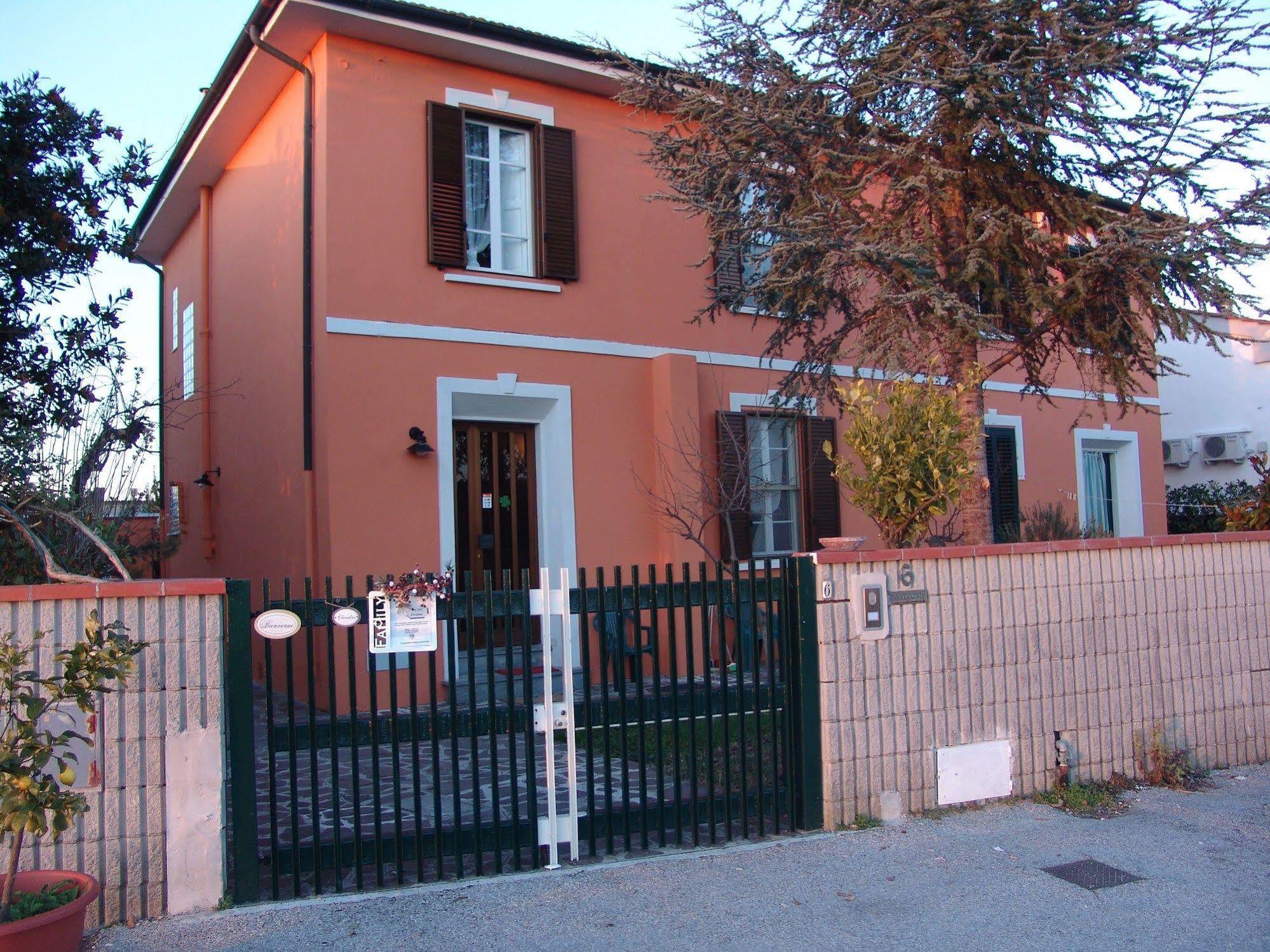 Hotel Le Ciel D'Orphee Pisa Exterior foto